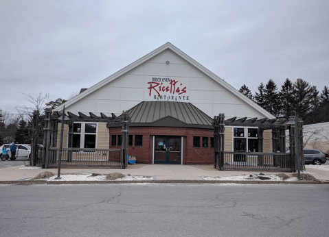 You Won't Find Better All-You-Can-Eat Pizza Than At Maine's Ricetta's Lunch Buffet