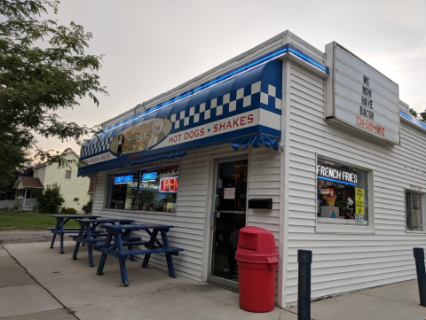 Wimpy Burger In Michigan Is Overflowing With Deliciousness And Old-School Charm