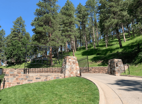 You Won’t Want To Visit The Notorious Mount Moriah Cemetery In South Dakota Alone Or After Dark