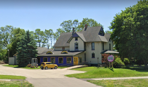 Taste The Gourmet Cupcakes Hidden Inside The Vintage Fatt Cat Cafe Diner In Illinois