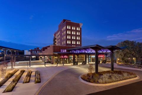 History Buffs Will Love The Central Station, A 100-Year-Old Tennessee Train Station Turned Into A Hotel