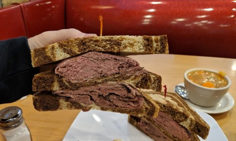 Feast On Fresh Lunches At The Mall Deli In Pittsburg, Kansas