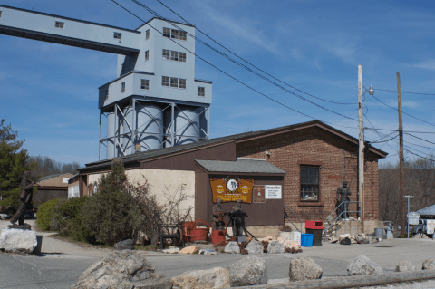 Mine For Minerals & Gems At New Jersey's Sterling Hill Mining Museum For A One-Of-A-Kind Day Trip