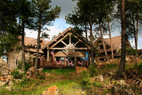 You'll Have A Front Row View Of South Dakota's Mount Rushmore At These Cozy Cabins