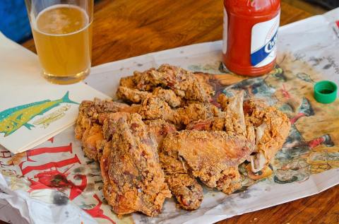 Misery Loves Co. Is A Hole-In-The-Wall Restaurant In Vermont With Some Of The Best Fried Chicken In Town