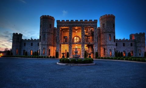 Enjoy A Unique Dinner In Kentucky Castle While Solving A Murder Mystery