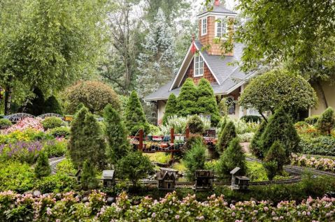 The State's Largest Indoor And Outdoor Train Display Is Right Here In Illinois At Wandering Tree Estate