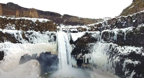 Washington's Official Waterfall Looks Even More Spectacular In the Winter