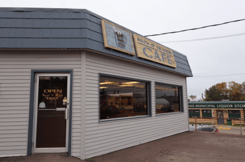 Northern Minnesota Travelers Will Love The Down-To-Earth Vibe And Tasty Food At South Of The Border Cafe