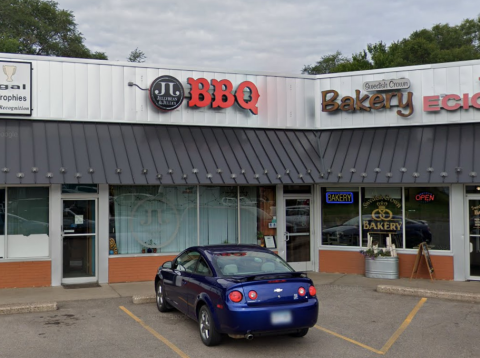 For Fall-Off-The-Bone BBQ, Pay A Visit to Jellybean & Julia's, A Mom And Pop Restaurant In Minnesota