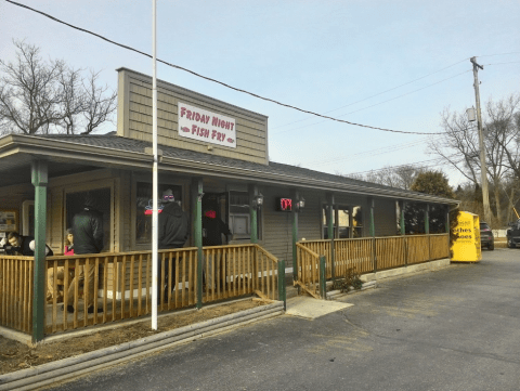 The Friday Fish Fry At The Diner In Mt. Pleasant Is A Delicious Michigan Tradition