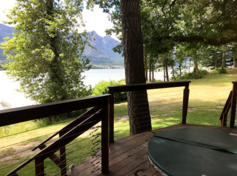 You'll Have A Front Row View Of The Washington Columbia River Gorge At These Cozy Cabins