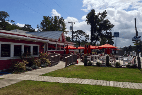 A Local's Secret, Coinjock Marina Restaurant In North Carolina Is Home To A Mouthwatering 32-Ounce Prime Rib