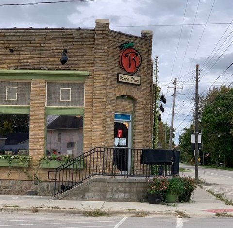 Visit A Bank From 1908 That Was Converted Into A Restaurant With A Fantastic Menu At Roz's Diner In Michigan