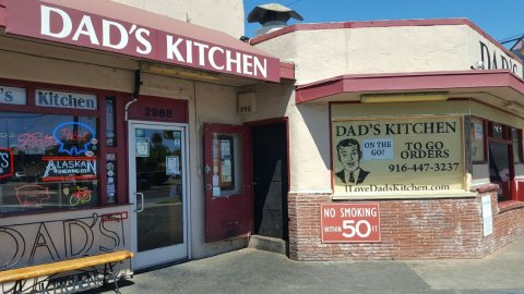 The Small Eatery, Dad's Kitchen In Northern California Has A Burger Known Around The World