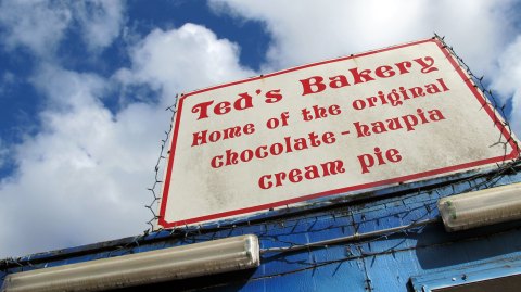 The Roadside Stand, Ted’s Bakery In Hawaii Has Cream Pies Known Around The World