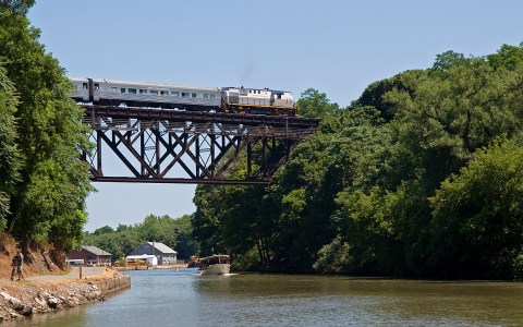 The Upside-Down Bridge Near Buffalo That's Worthy Of Taking A Stroll Under