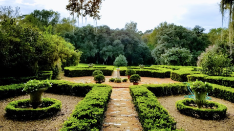 Afton Villa's 20 Acres Of Botanical Gardens Might Just Be The Prettiest In Louisiana