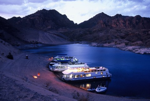 This Summer, Take A Nevada Vacation On A Floating Houseboat On Lake Mead