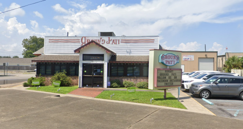 The Burgers At Ground Pat'i Near New Orleans Are Legendary