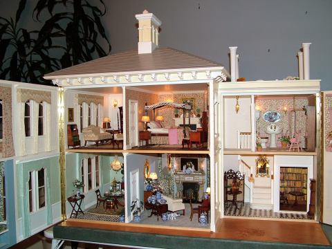 Museum Of Miniature Houses Is The Largest Collection Of Dollhouses In Indiana