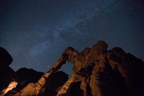 Surges Of Up To 100 Meteors Per Hour Will Light Up The Nevada Skies During The 2020 Lyrid Meteor This April