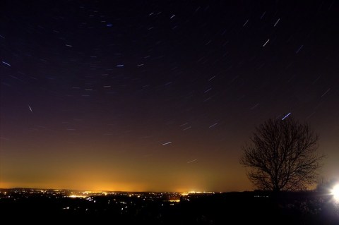 Surges Of Up To 100 Meteors Per Hour Will Light Up The Kansas Skies During The 2020 Lyrid Meteor Shower This April