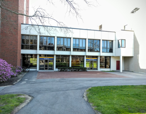 A Planetarium Hidden On The Campus Of The University Of Southern Maine Charges Just $5 For Most Of Their Events