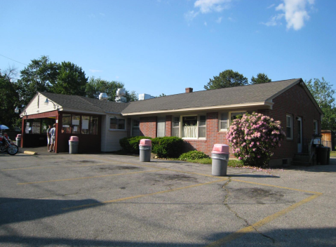 Visit The Brick House Drive In, The Small Town Burger Joint In New Hampshire That’s Been Around Since The 1970s