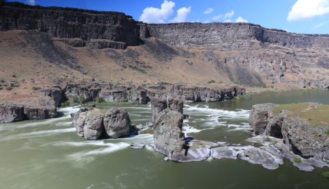 This 1-Mile Hike In Idaho Ends At Pillar Falls, A Waterfall You Need To See With Your Own Eyes