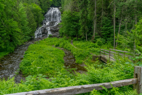 You Can Drive Up To New Hampshire's Amazing Natural Wonder Beaver Brook Falls To See It With Your Own Eyes