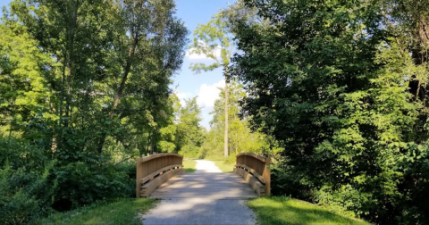 Visit The Lower River Rouge Recreation Trail Near Detroit For A Beautiful Waterside Springtime Hike