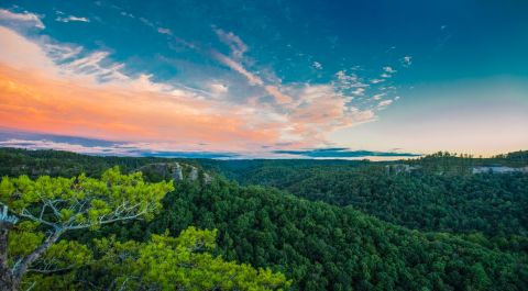 Take An Easy Out-And-Back Trail To Enter Another World At Chimney Rock In Kentucky