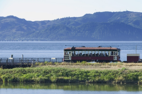 Climb Aboard A Gorgeous 1900s-Era Trolley And Take A Ride Back Through History In Oregon