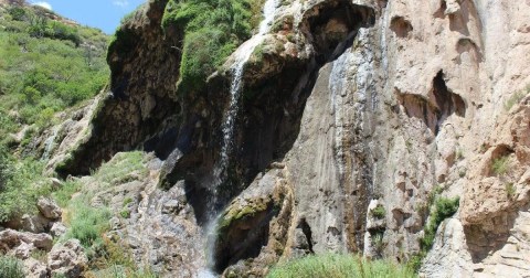 See One Of The Tallest Waterfalls In New Mexico At Sitting Bull Recreation Area