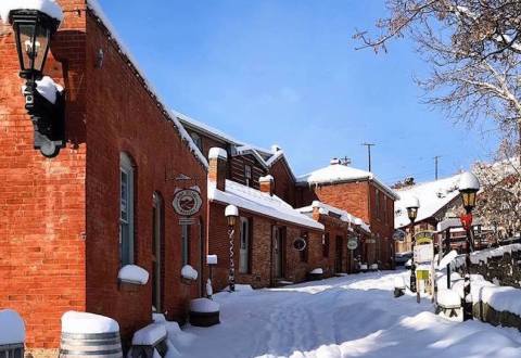 The Most Delicious Bakery Is Hiding Inside This Unsuspecting Montana Alley