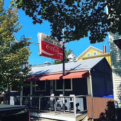 Feast On The Finest Fried Chicken From Bucktown In Rhode Island