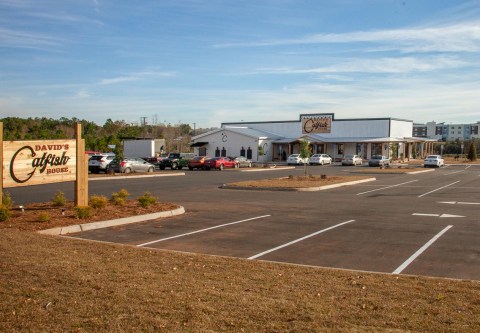 Since 1983, David's Catfish House Has Been Cooking Up Some Of Alabama's Best Food