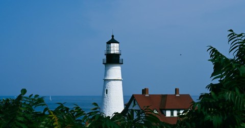 The Most-Photographed Lighthouse In The Country Is Right Here On The Maine Coast