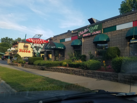 If You Miss Eating Out But Want To Stay Safe, These Take-Home Pizza Kits From Vitale’s In Michigan Are A Dream Come True