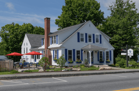 After Being Voted One Of The Best Bakeries In New Hampshire, Blue Loon Bakery Is Now Giving Back To The Community