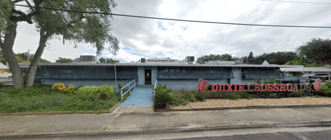 Dixie Crossroads Restaurant In Florida Is Famous For Its Seafood & Corn Fritters