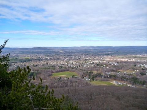 Find The Best Mountain Views On Bray Lake Loop Trail, A Remote Hike In Massachusetts