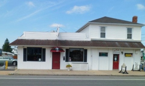 The Elevated Pub Food At Oxford Tavern In Rhode Island Is What We All Need Right Now