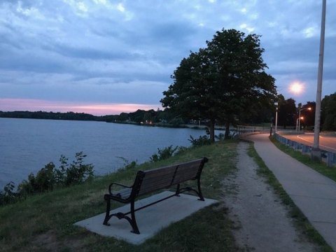 The Tranquility Of Lake Quannapowitt In Massachusetts Is The Ultimate Paradise