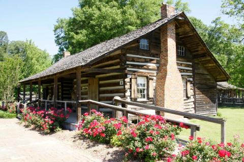 Log Cabin Gift Shop In Mississippi Will Transport You To Another Era