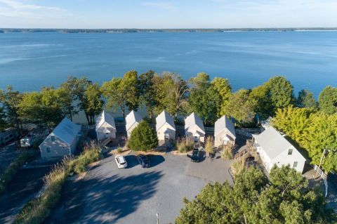 These Quaint Cottages On The Banks Of Kentucky Lake Will Make Your Summer Splendid