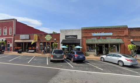 Miss L’s Small-Town Sandwich Shop In Georgia Offers The Perfect Lunchtime Meal