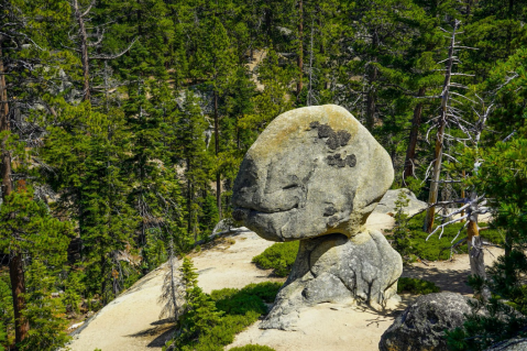 Follow This Sweet Little Half-Mile Trail In Northern California To Balancing Rock, A Weird Geologic Wonder