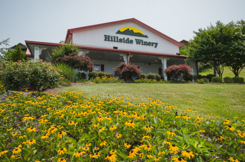 The Hillside Winery In Tennessee Will Delivery Some Of The State's Best Wines Right To Your Door